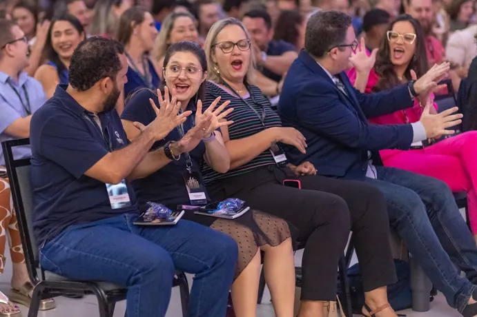 Momento emocionante de evento
